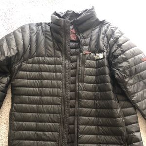 Men’s lightweight North face Puffy jacket